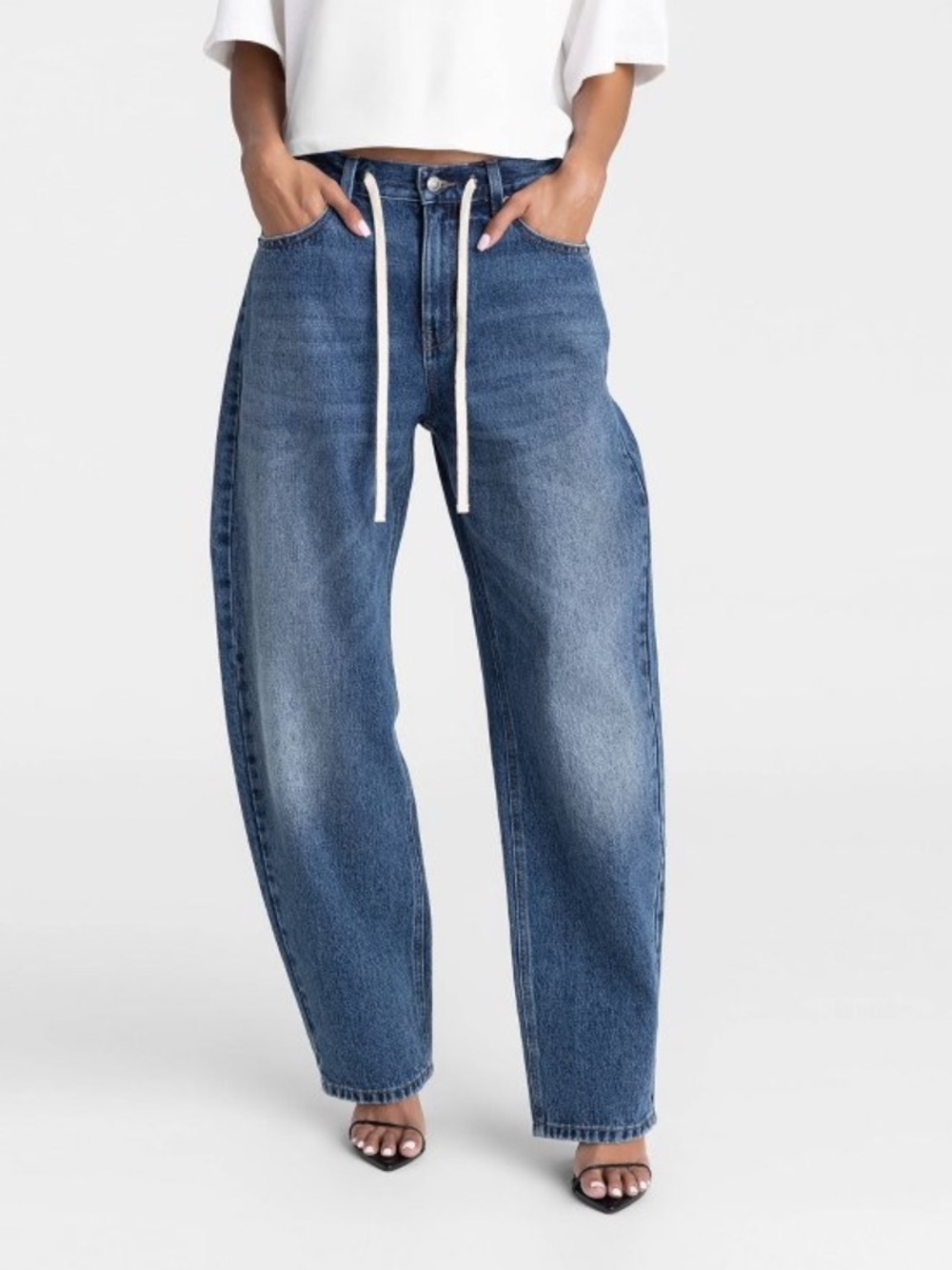 KBB by KAHLANA | Mid-Rise Barrel Leg 'The Lynnox’ Jean